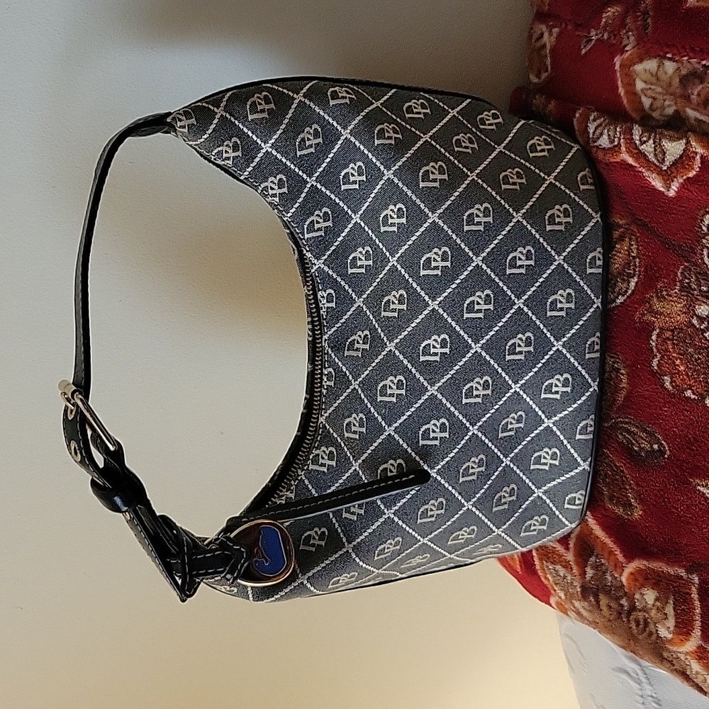 Dooney & Bourke signature canvas bucket handbag